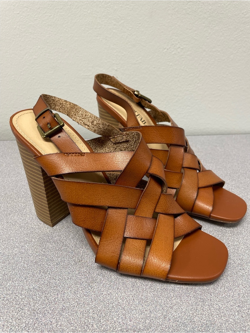JustFab Brown Woven Block Heel Sandals Sz 8 like new